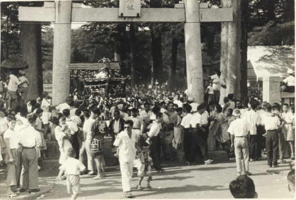 【終了】まちかど写真館 in ひの ‐ 八坂神社の祭り ‐（第52弾）